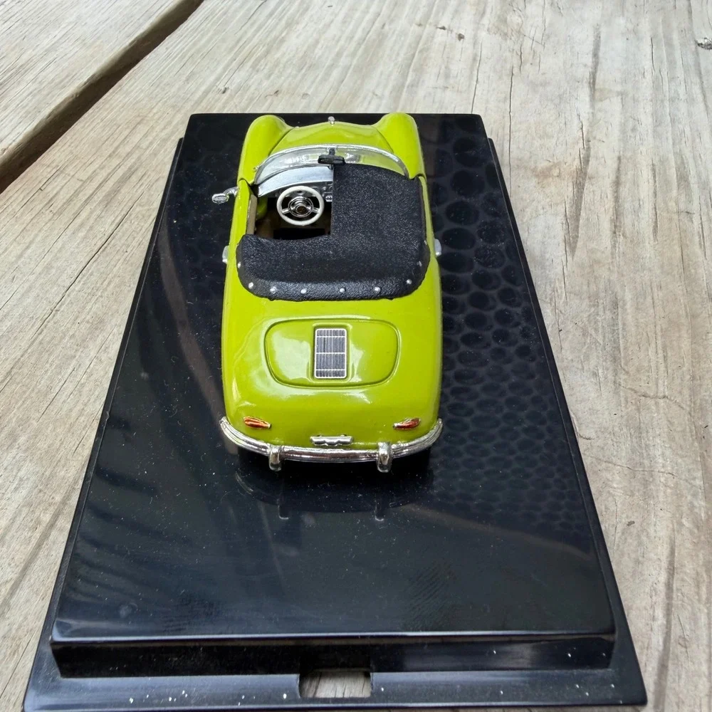 Hot Wheels Collectibles 1959 Porsche 356 Speedster Green 1:43 Diecast Model Car